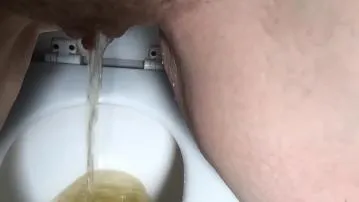 Stare at pretty foot and pussy on toilet